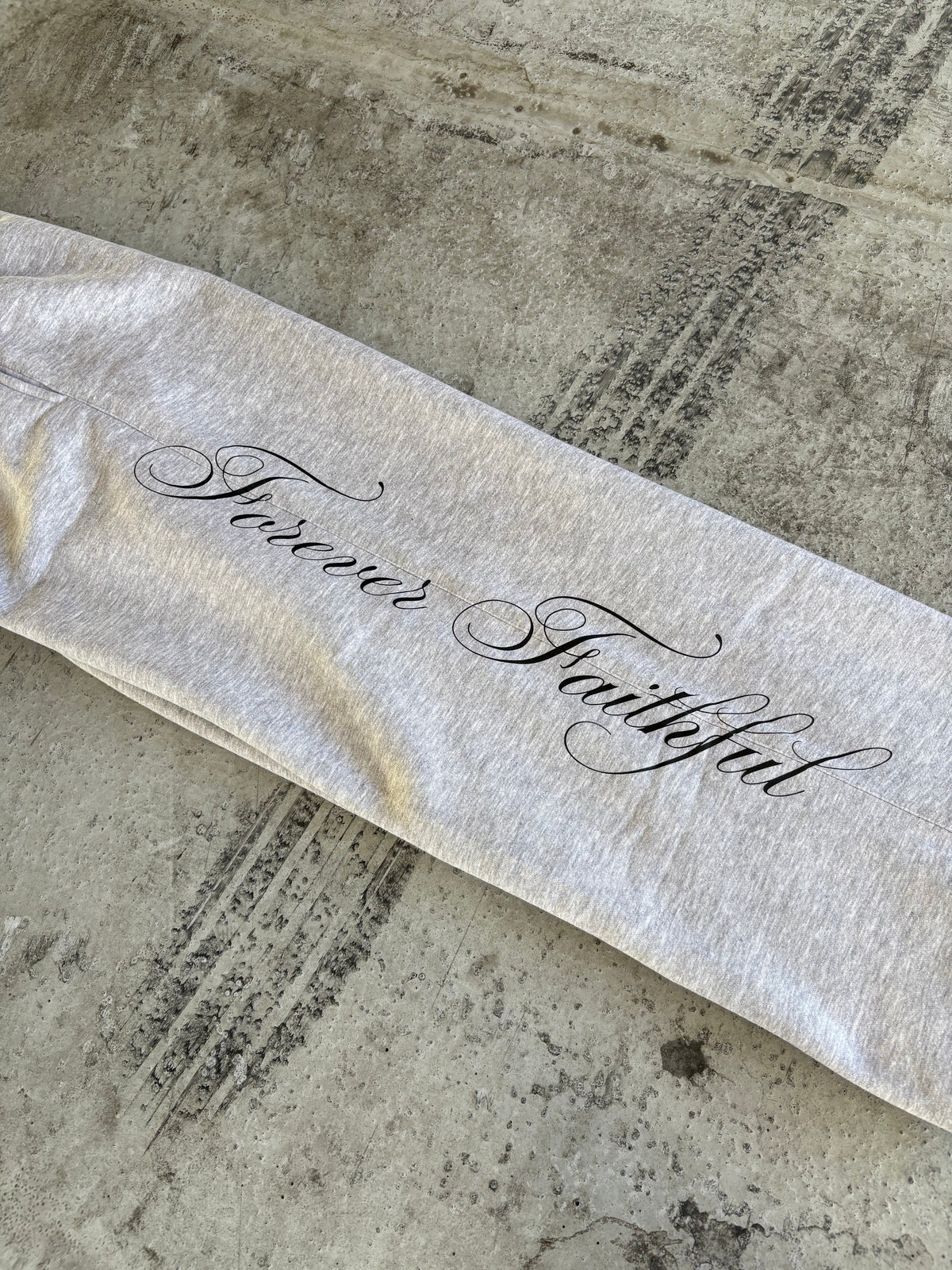 forever faithful sweatpants grey