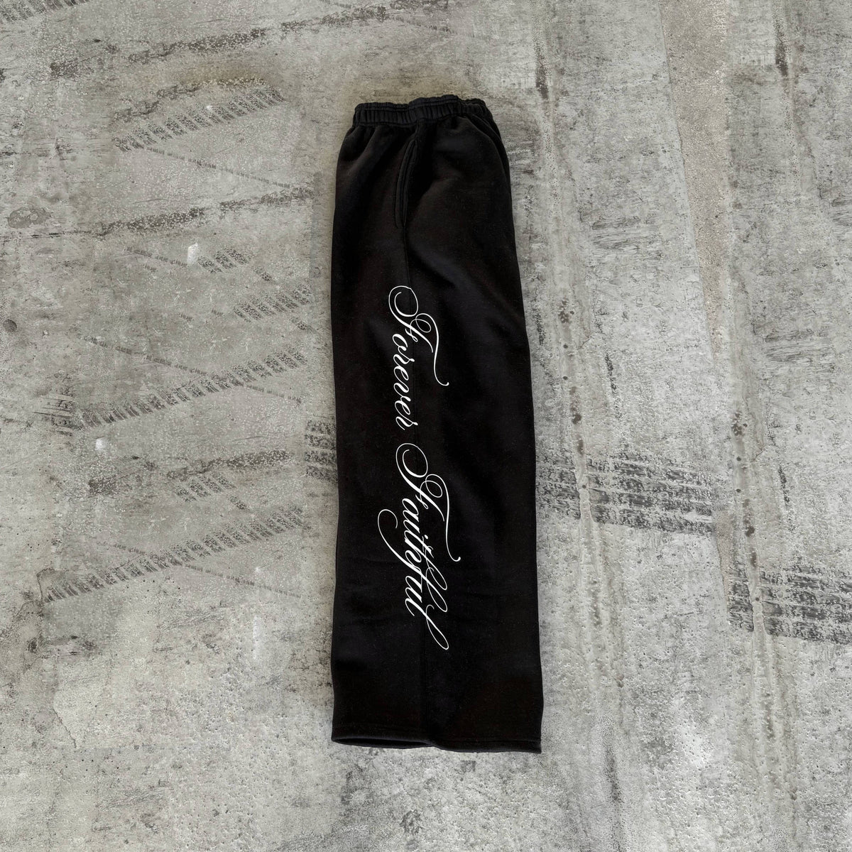 forever faithful sweatpants black